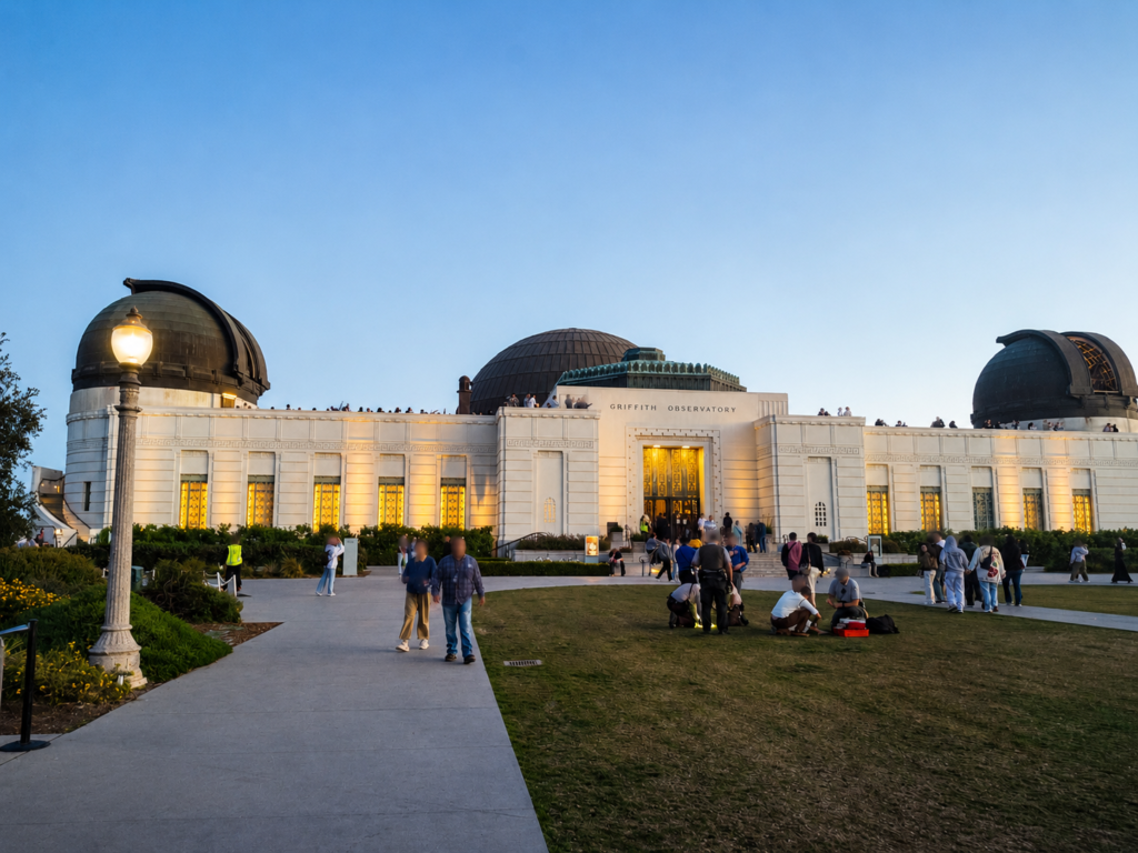 Los Angeles on a Budget: 10 Iconic Sights Without the Luxury Price Tag grif 1