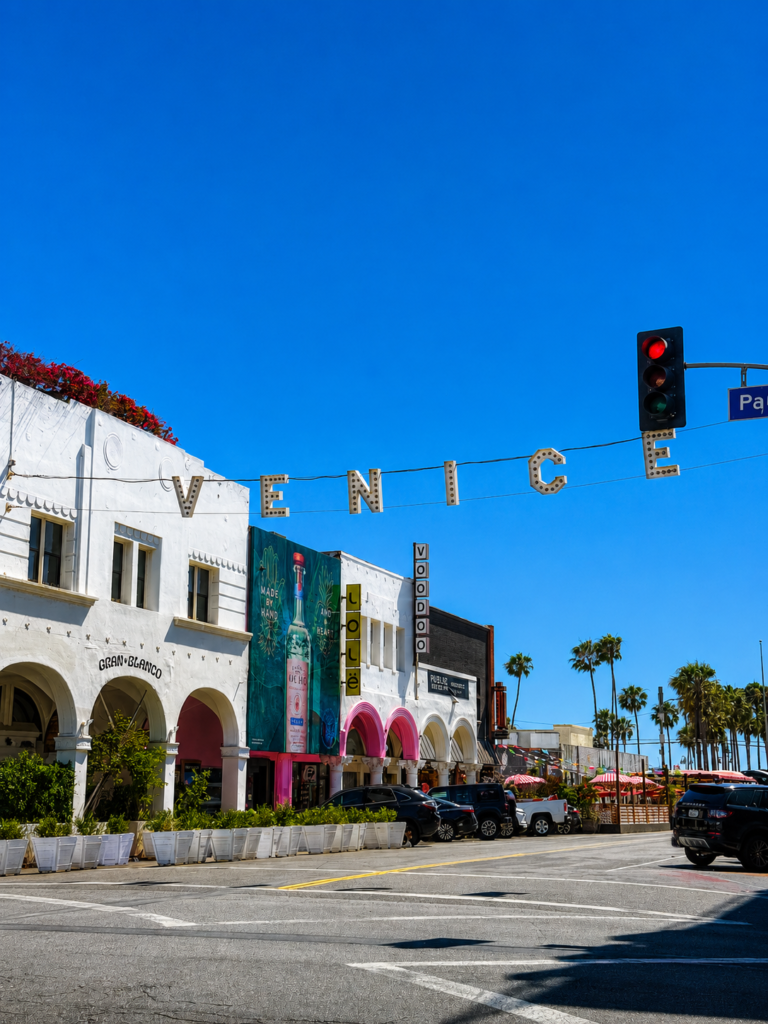 Los Angeles on a Budget: 10 Iconic Sights Without the Luxury Price Tag venice2
