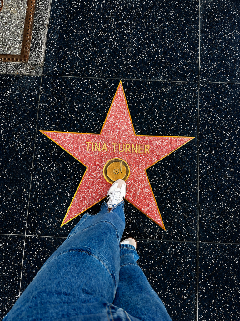 Los Angeles on a Budget: 10 Iconic Sights Without the Luxury Price Tag w 0 f 1