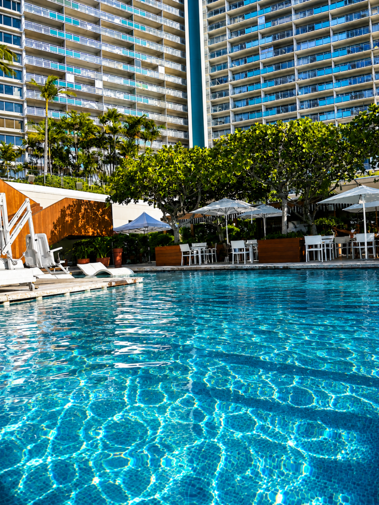 Notes From Somewhere Warm: Turning 30 in Hawaii. waikiki 4